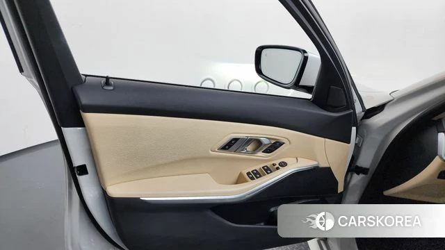 BMW 3 Series (G20) id 4292473 из Кореи 16