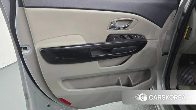 Kia The New Carnival id 4371996 из Кореи 16