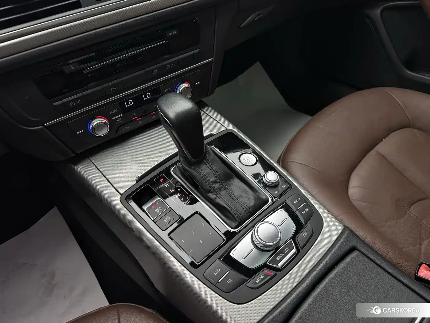 Audi A6L id 4600887 из Китая 16