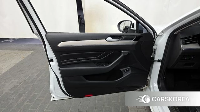 Volkswagen Passat GT (B8) id 4383460 из Кореи 16