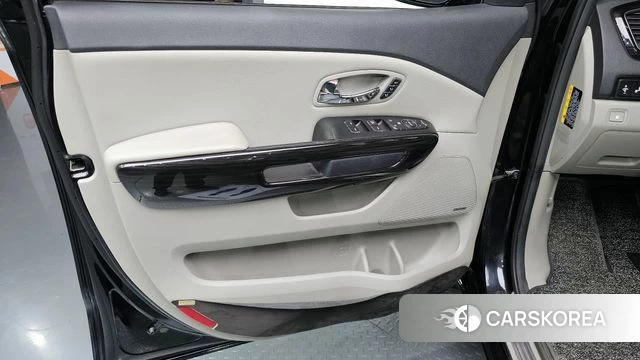 Kia The New Carnival id 4345472 из Кореи 16