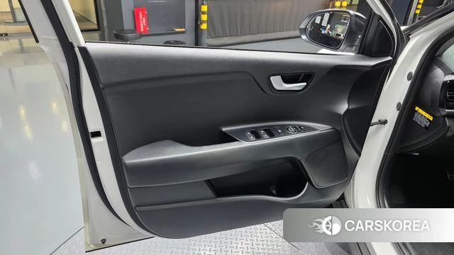Kia Stonic id 4882548 из Кореи 16