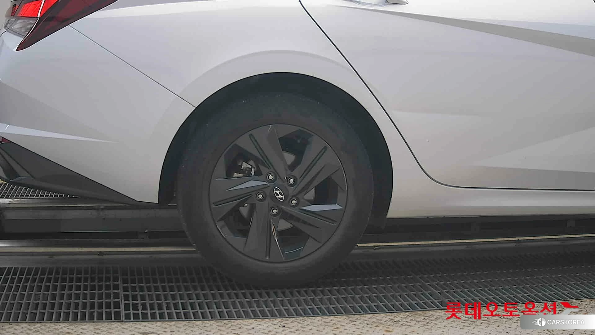 Hyundai Avante Hybrid id 4909258 из Кореи 16