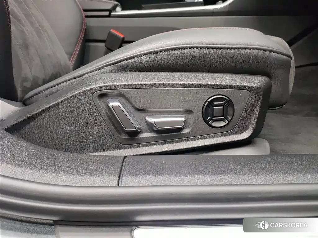 Audi A6L id 4601036 из Китая 16