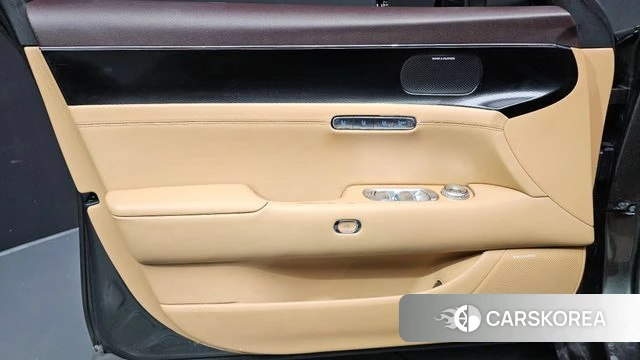 Genesis G90 (RS4) id 4899045 из Кореи 16