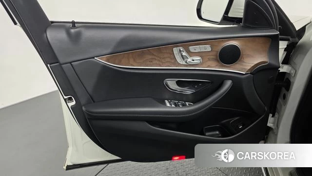 Mercedes-Benz E-Class W213 id 4663092 из Кореи 16
