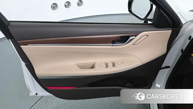 Hyundai Grandeur IG Hybrid id 4203798 из Кореи 16