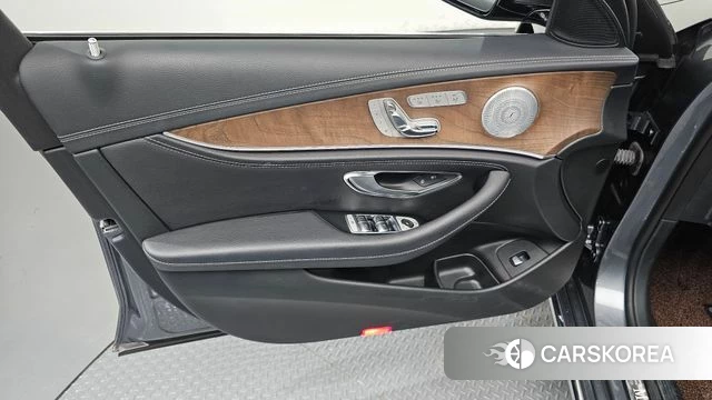 Mercedes-Benz E-Class W213 id 4595806 из Кореи 16