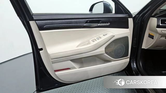 Genesis G90 id 4370855 из Кореи 16