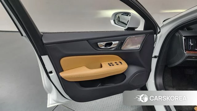 Volvo V60 Cross-Country 2nd Generation id 4617913 из Кореи 15