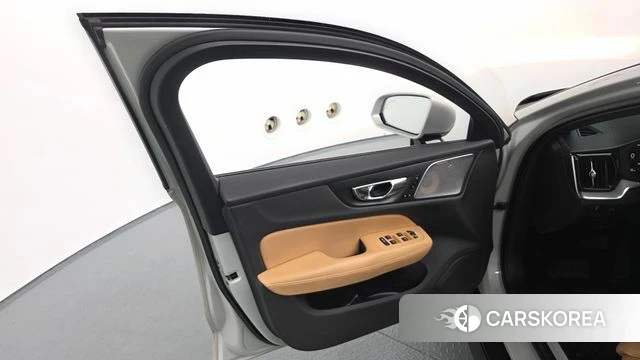 Volvo V60 Cross-Country 2nd Generation id 4530116 из Кореи 16