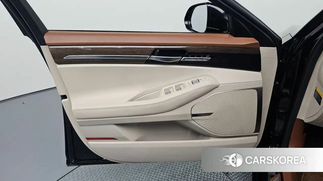 Genesis G90 id 4464981 из Кореи 16