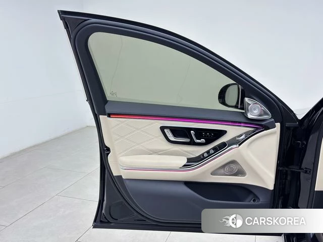 Mercedes-Benz Maybach S-class id 4353054 из Китая 16
