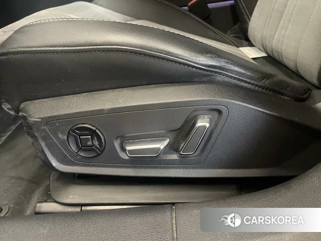 Audi A6L id 4253134 из Китая 16