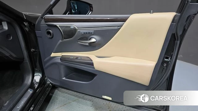 Lexus ES300h 7th generation id 4785549 из Кореи 16