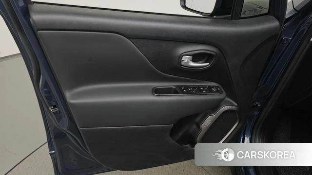 Jeep Renegade id 4602708 из Кореи 16