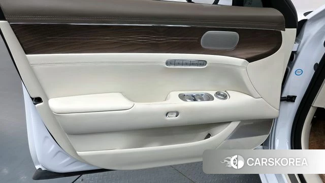 Genesis G90 (RS4) id 4249152 из Кореи 16
