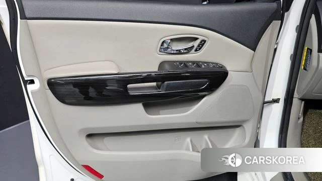 Kia The New Carnival id 4694033 из Кореи 16