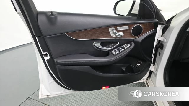 Mercedes-Benz C-Class W205 id 4683877 из Кореи 16