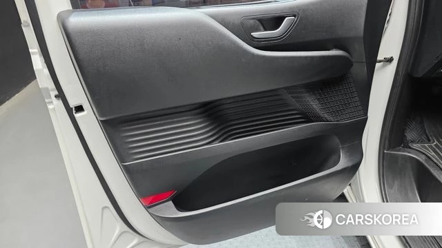 Hyundai Staria id 4223935 из Кореи 16