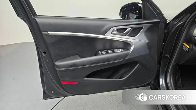 Genesis G70 id 4667311 из Кореи 16