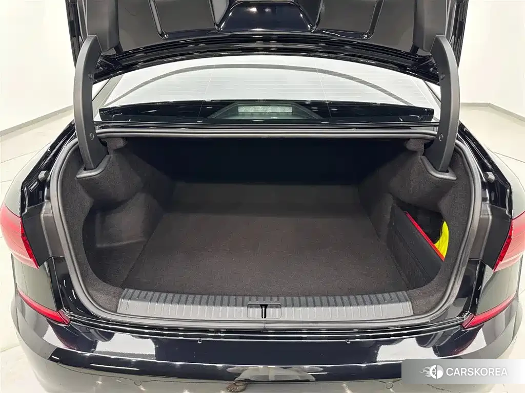Volkswagen Passat id 4577478 из Китая 16