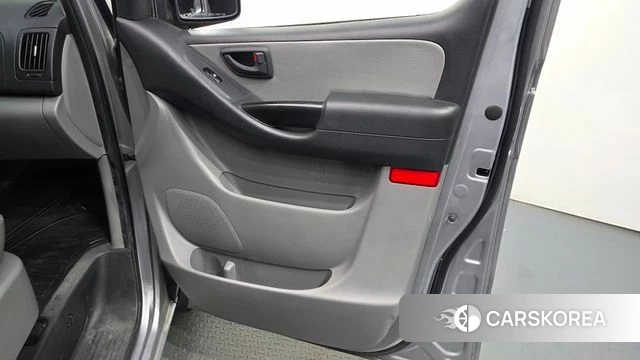 Hyundai The New Grand Starex id 4638325 из Кореи 16