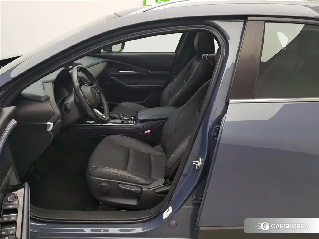 Mazda CX-30 id 4548396 из Китая 16