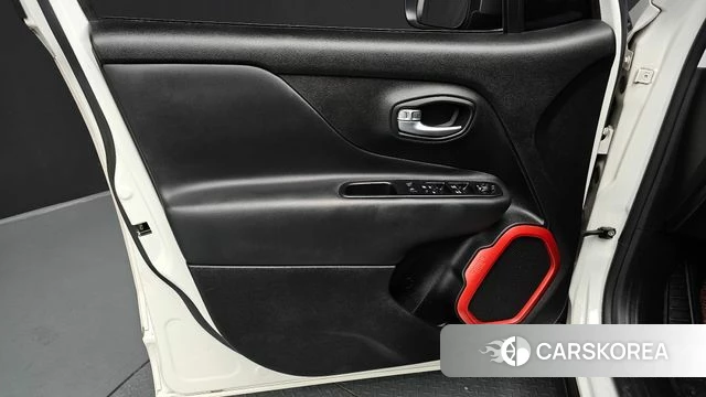 Jeep Renegade id 4325663 из Кореи 16