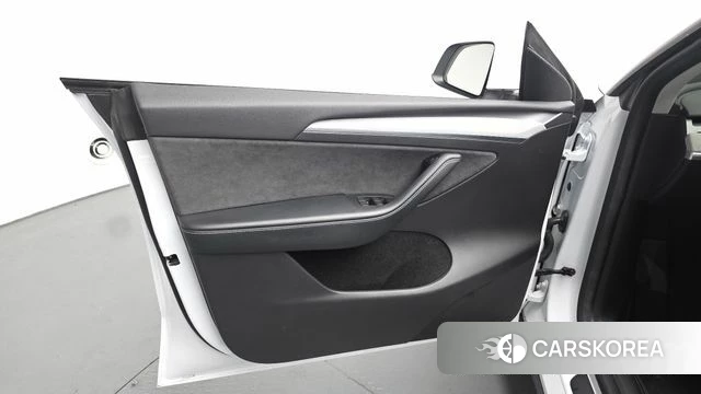 Tesla Model Y id 4360644 из Кореи 16