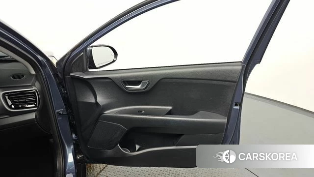 Kia Stonic id 4651536 из Кореи 16