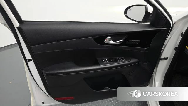 Kia Come New K3 id 4403506 из Кореи 16