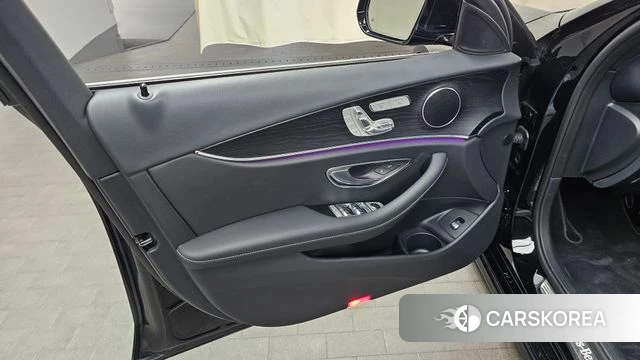 Mercedes-Benz E-Class W213 id 4186109 из Кореи 16