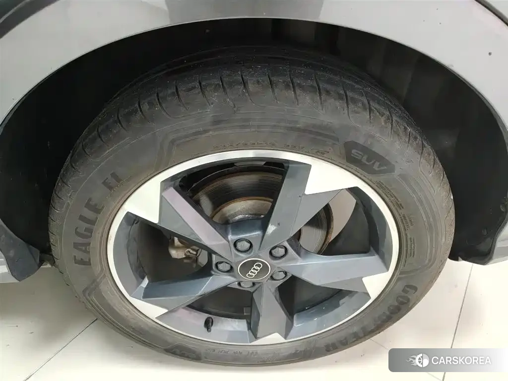Audi Q3 id 4559854 из Китая 16