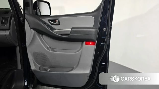 Hyundai The New Grand Starex id 4683853 из Кореи 16