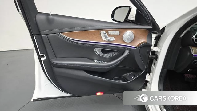 Mercedes-Benz E-Class W213 id 4722327 из Кореи 16