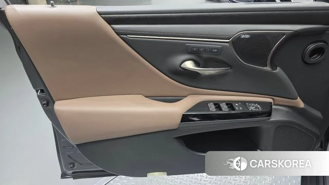 Lexus ES300h 7th generation id 4898333 из Кореи 16