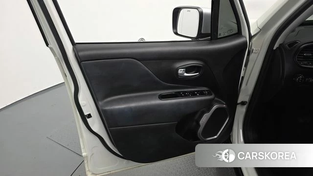Jeep Renegade id 4730783 из Кореи 16