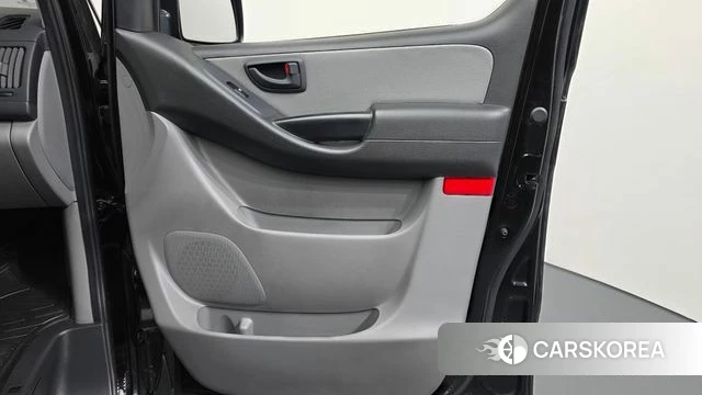 Hyundai The New Grand Starex id 4225538 из Кореи 16