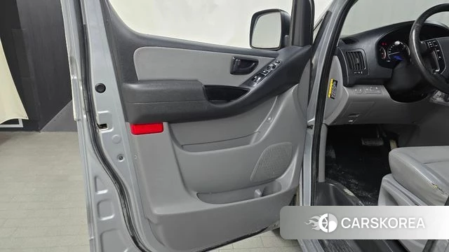 Hyundai The New Grand Starex id 4396876 из Кореи 16