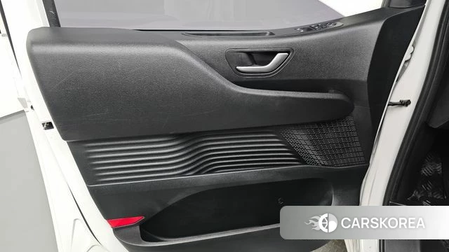 Hyundai Staria id 4244737 из Кореи 16