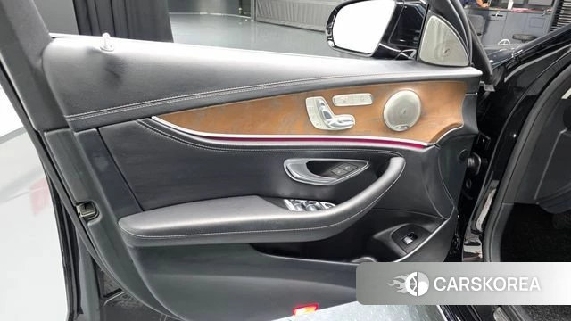 Mercedes-Benz E-Class W213 id 4397355 из Кореи 16