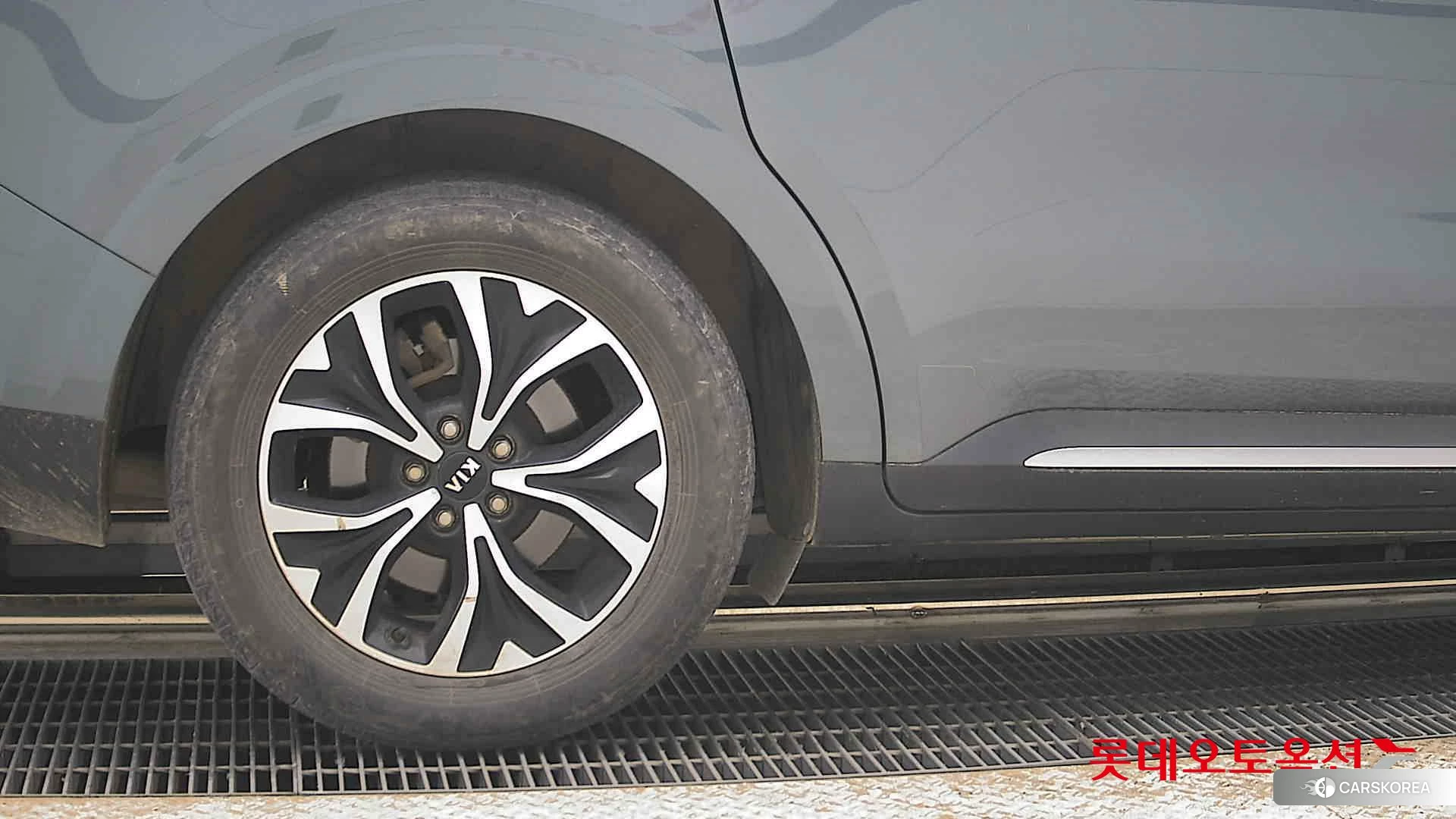 Kia Carnival id 4347376 из Кореи 16