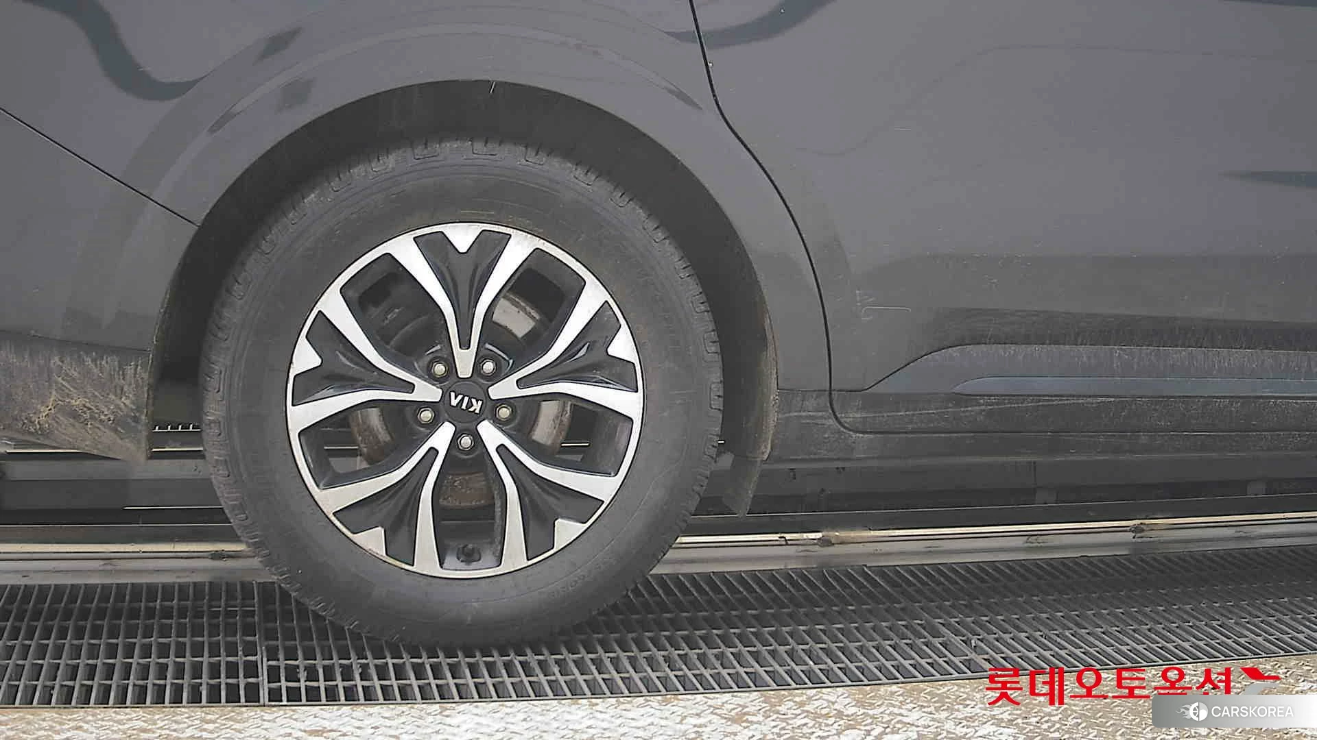 Kia Carnival id 3888420 из Кореи 16