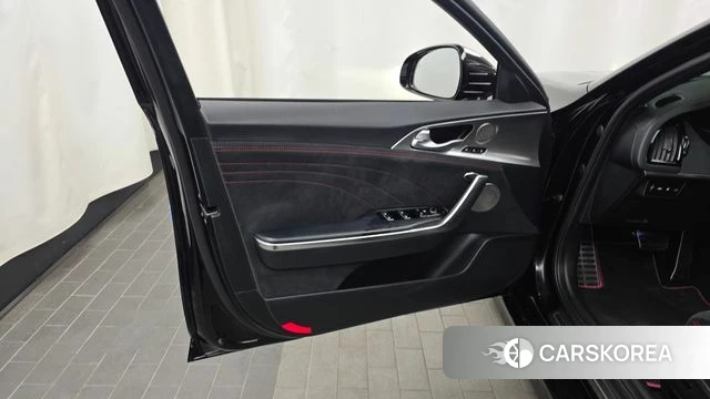Kia Stinger Meister id 4561391 из Кореи 16