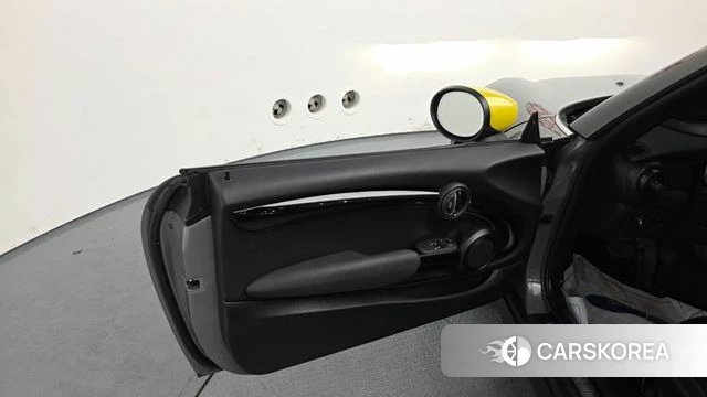 Mini Cooper Electric id 4202213 из Кореи 16