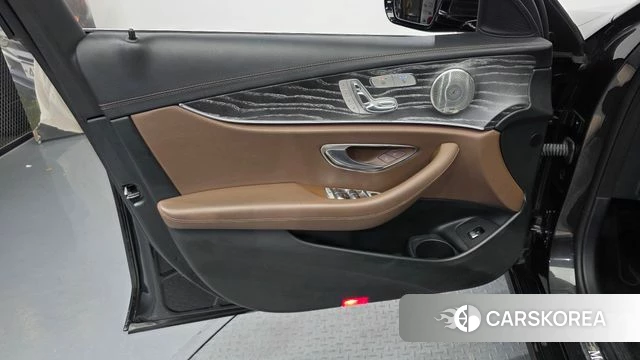 Mercedes-Benz E-Class W213 id 4671256 из Кореи 16