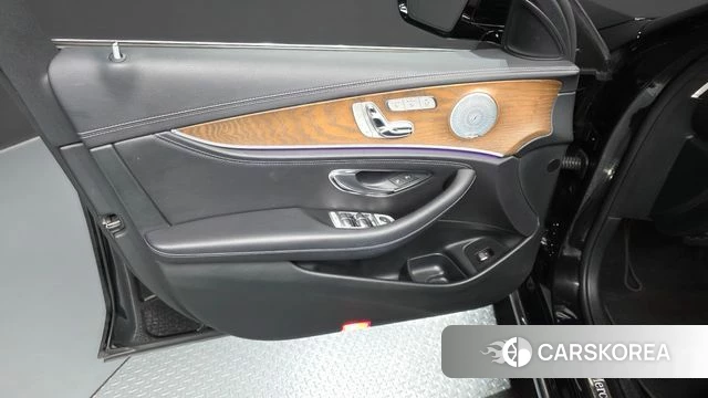 Mercedes-Benz E-Class W213 id 4424782 из Кореи 16