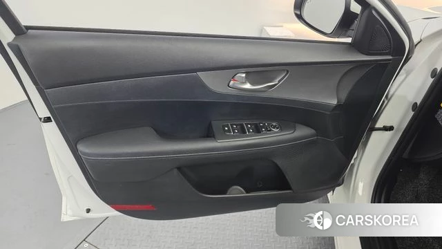 Kia Come New K3 id 4202741 из Кореи 16