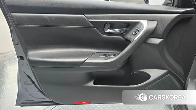 Nissan Altima id 4742220 из Кореи 16